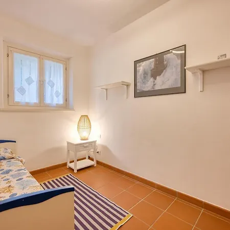 Trilocale Sant'anna Vicolo Del Mughetto - Goelba Holiday home Bagnaia (Livorno)